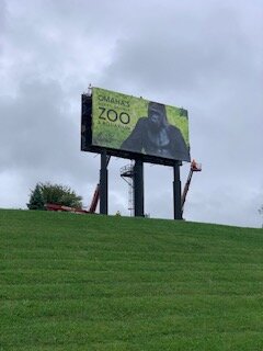 Zoo sign on lawn