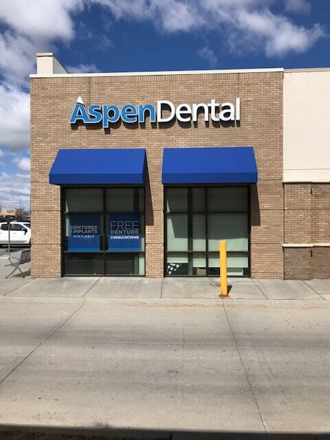 Aspen Dental Sign Installation from front